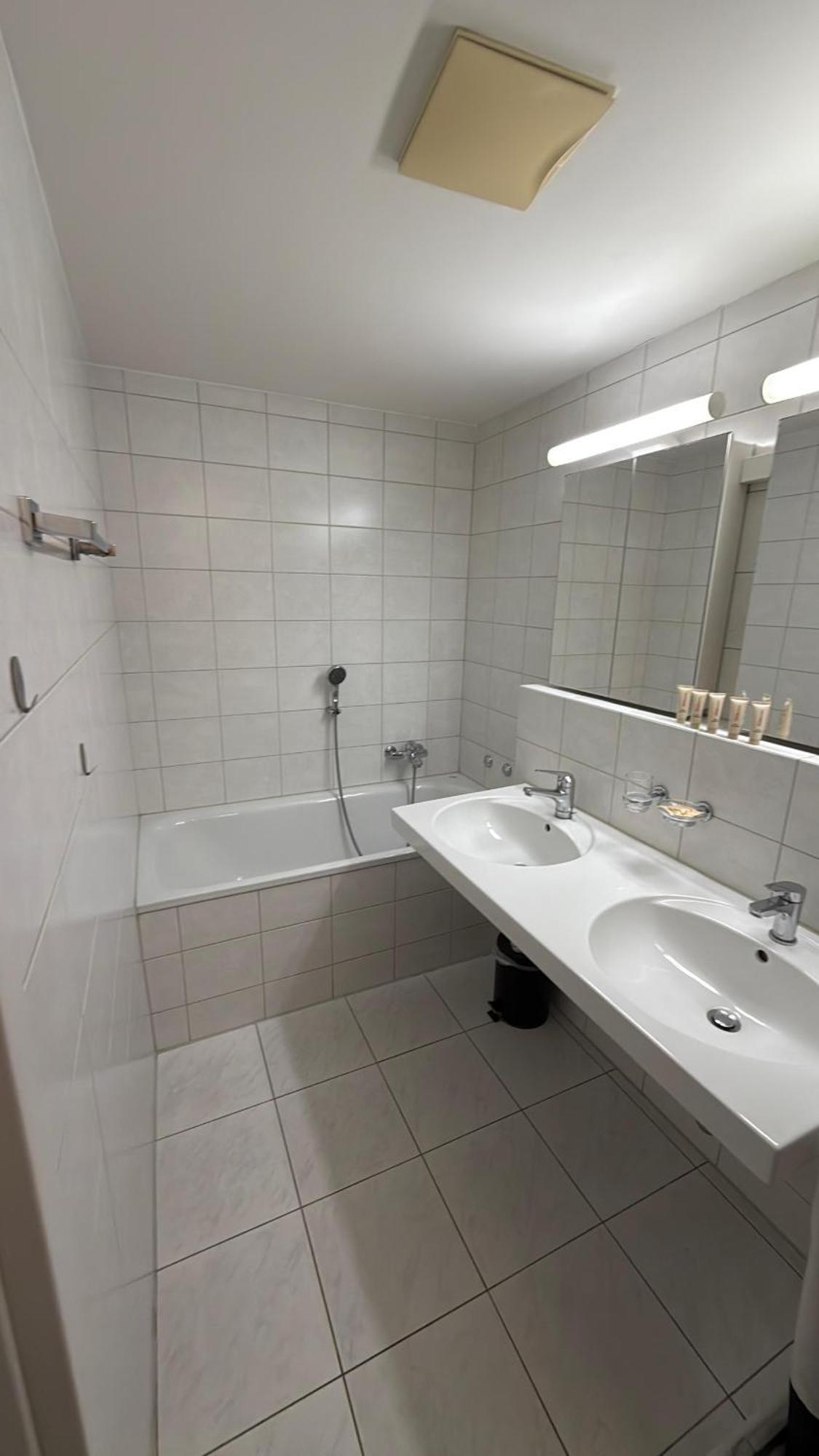Hitrental Stauffacher Apartments Zurich Exterior photo