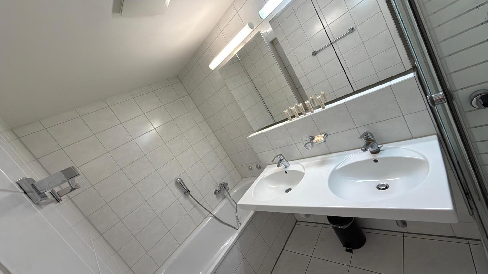 Hitrental Stauffacher Apartments Zurich Exterior photo
